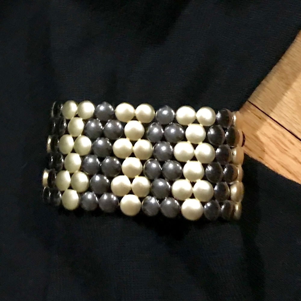Gold & Slate metallic bead bracelet.